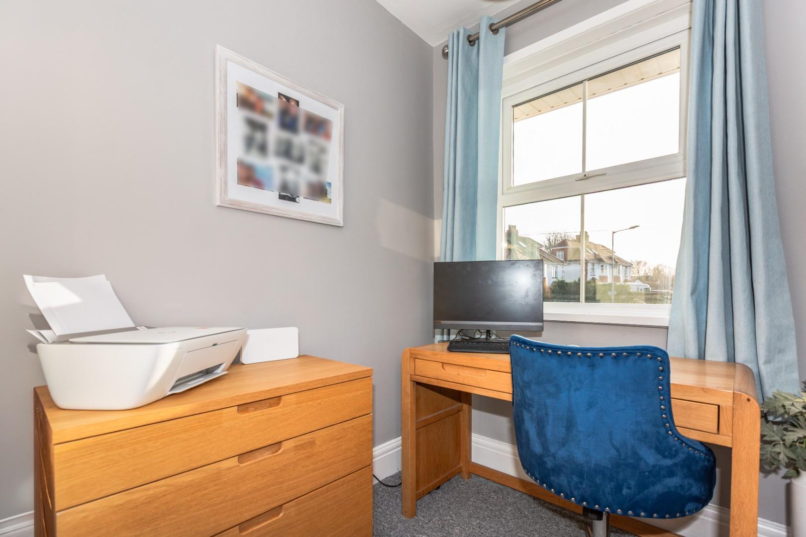 Newton Road, Newton, Mumbles, Swansea, SA3 4UD